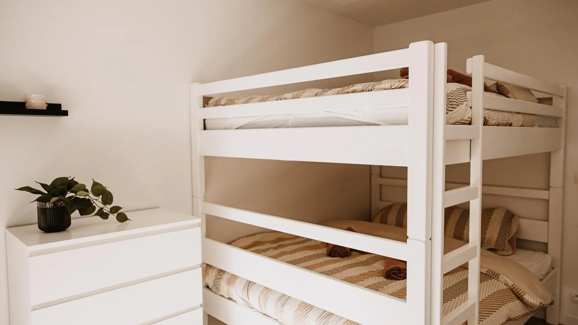 Ostend Centre Bayview Apartment + Free Parking